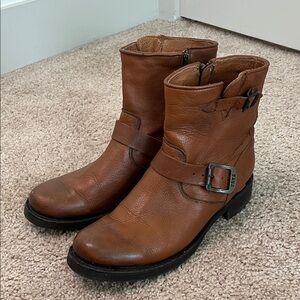 Frye Veronica Booties W10